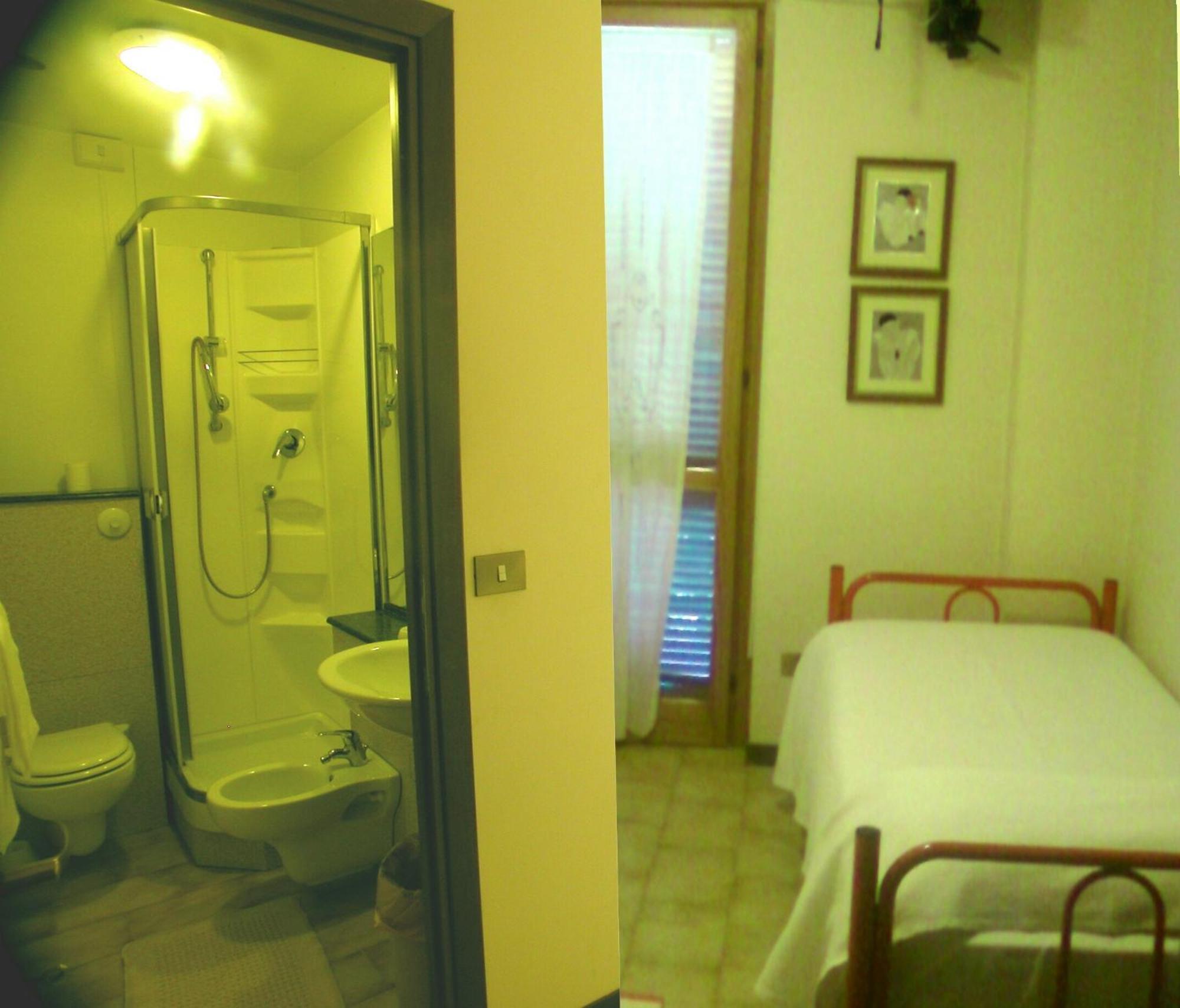 Albergo-Ristorante"Parco Alle Noci"Tra La Cascata Delle Marmore,Labro E Valle Santa Di S Francesco Rivodutri Exteriér fotografie