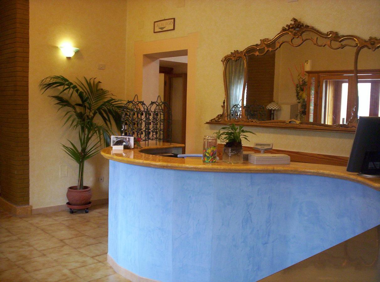 Albergo-Ristorante"Parco Alle Noci"Tra La Cascata Delle Marmore,Labro E Valle Santa Di S Francesco Rivodutri Exteriér fotografie